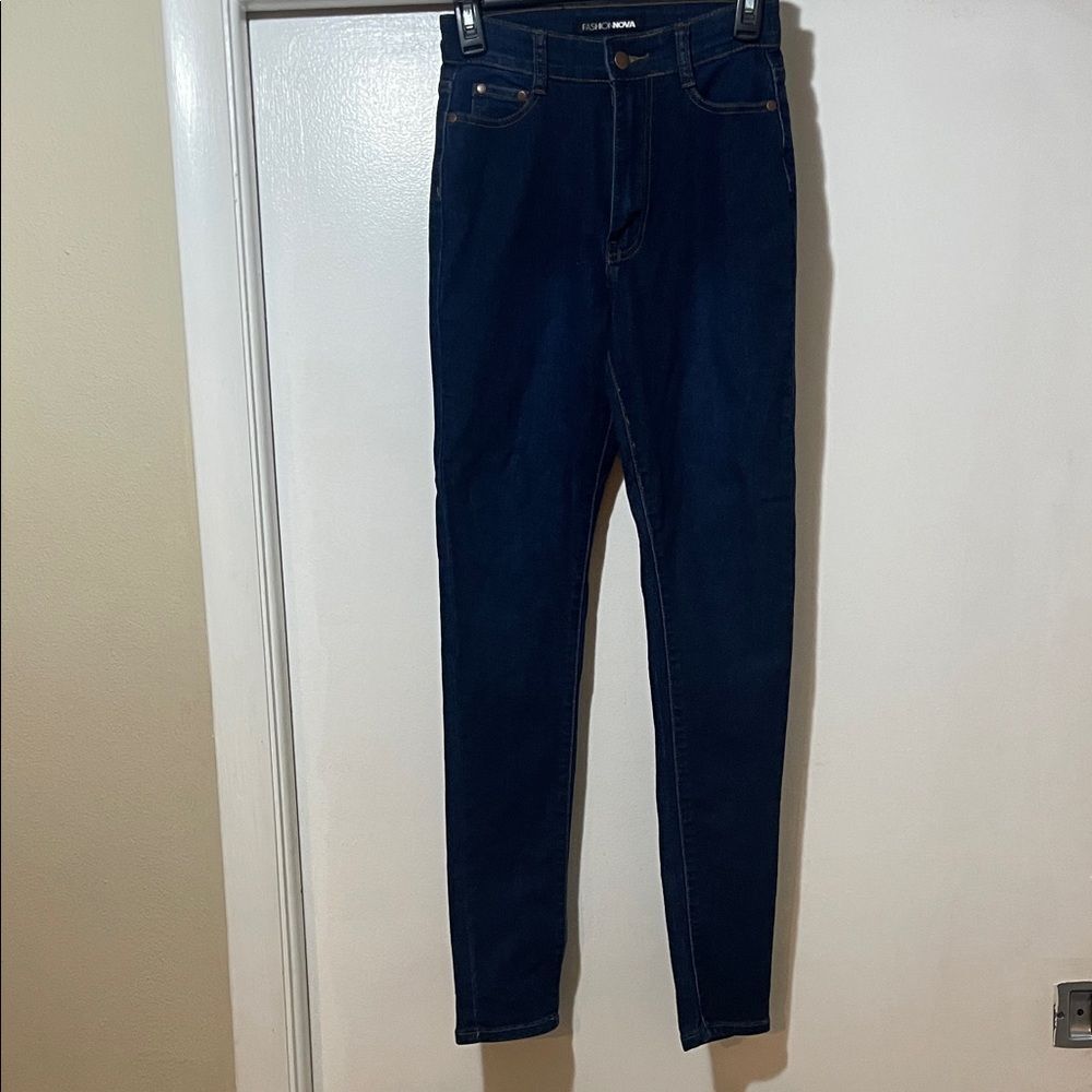 Fashion Nova Dark Blue Skinny Jeans size 7/8
